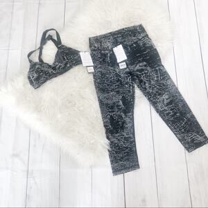 THE UPSIDE Women's Sports Yoga Maps Print Workout Set Size 6 /‎ Small